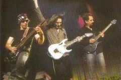 DVD-G3-ft.-Satriani-Vai-and-Petrucci-G3-live-in-Tokyo